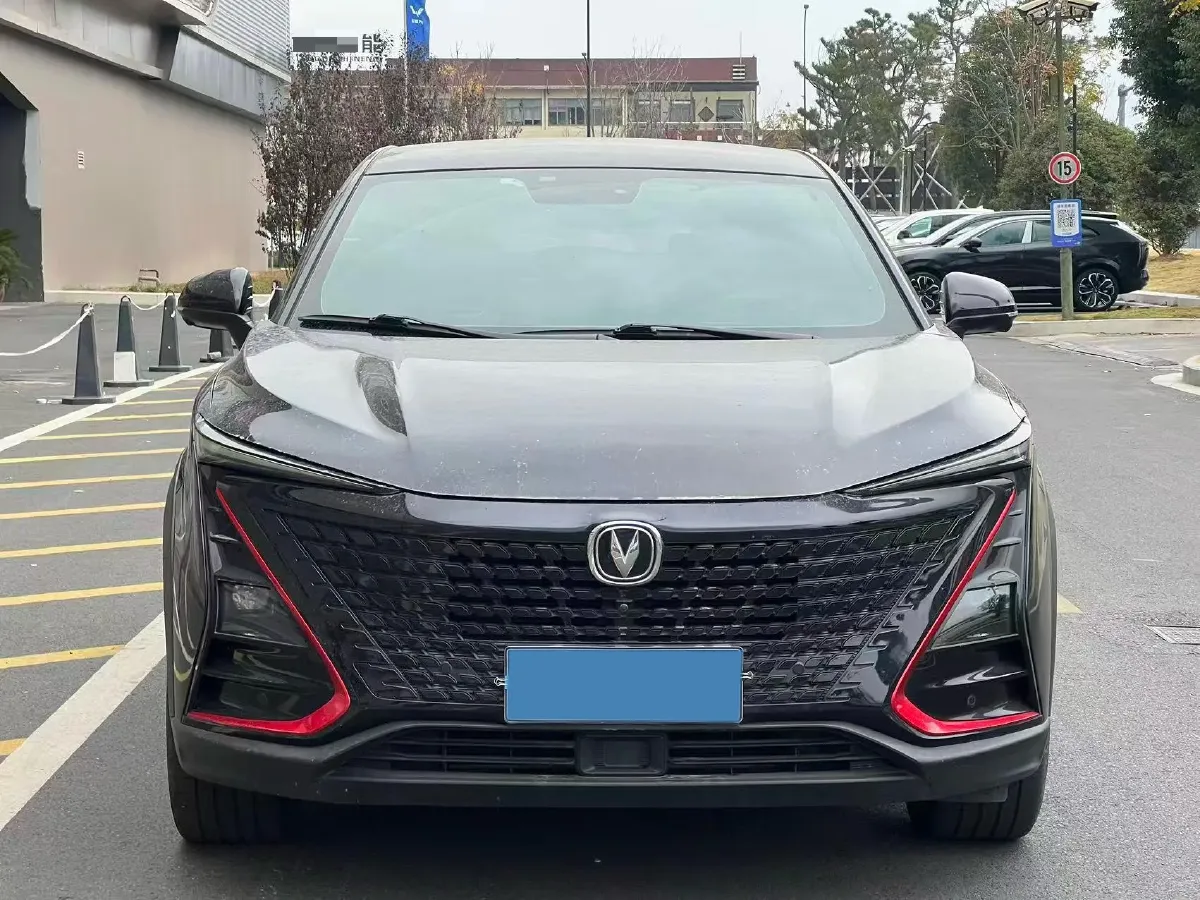 2020 ChangAn UNI-T 1.5T 180HP L4 7DCT,autocango,china used car exporter,china ev exporter,chinese used car exporter,chinese used ev exporter