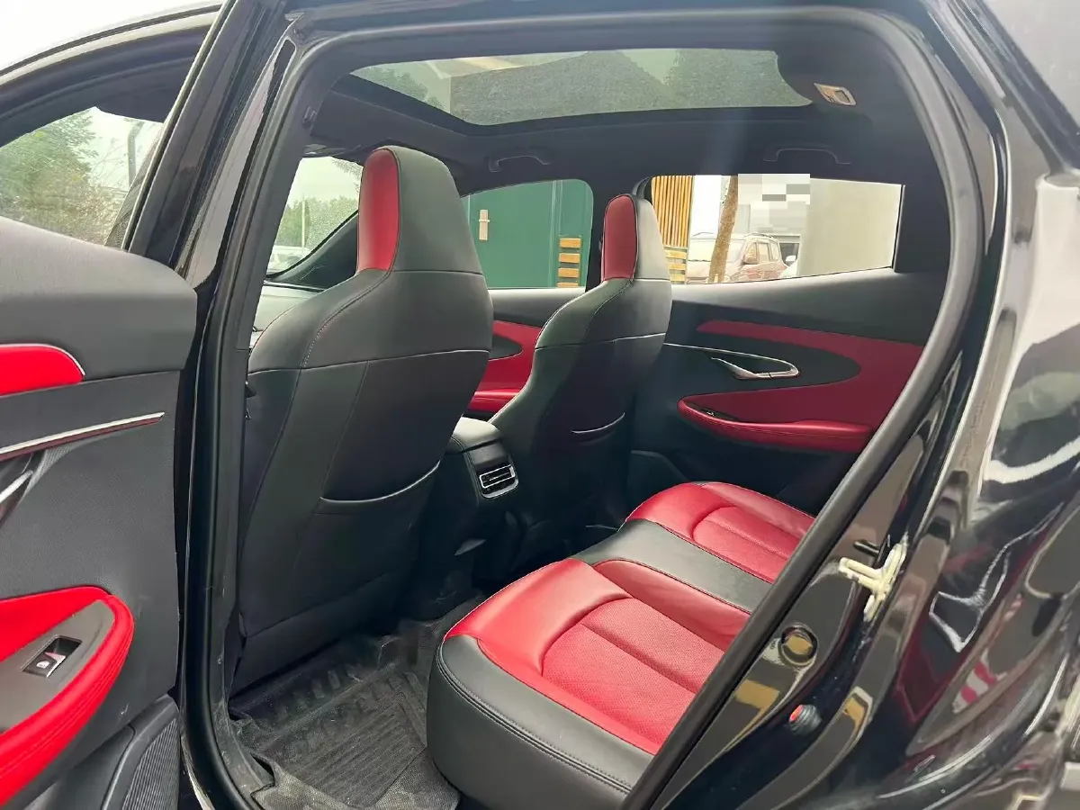 2020 ChangAn UNI-T 1.5T 180HP L4 7DCT,autocango,china used car exporter,china ev exporter,chinese used car exporter,chinese used ev exporter