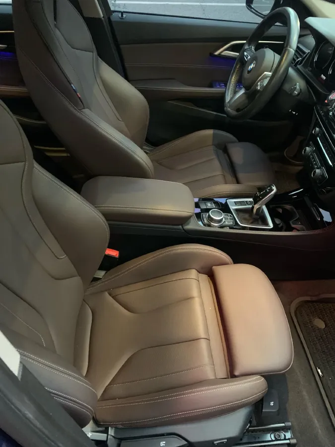 2022 BMW 1 Series 2.0T 192HP L4 7DCT,autocango,china used car exporter,china ev exporter,chinese used car exporter,chinese used ev exporter