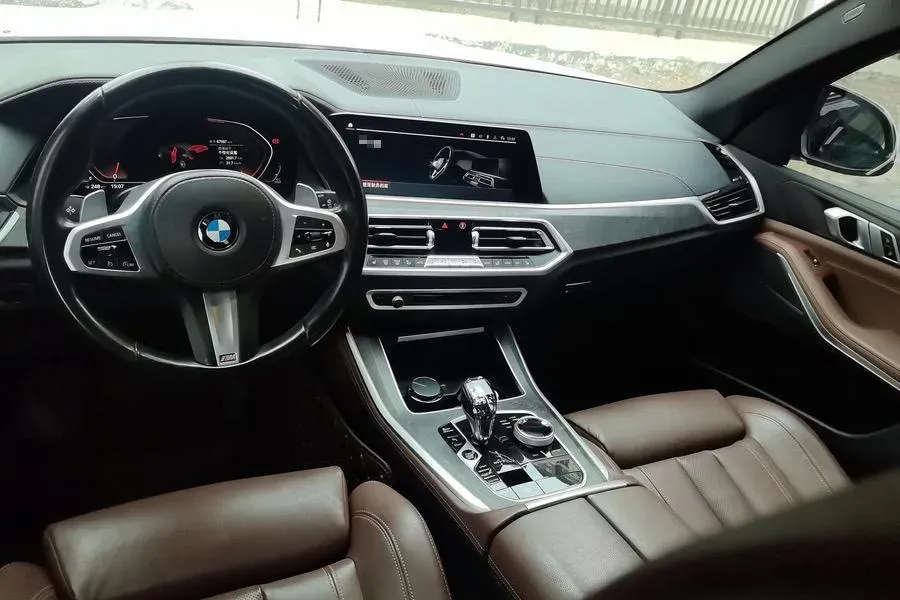 2021 BMW X5 2.0T 265HP L4 8AT,autocango,china used car exporter,china ev exporter,chinese used car exporter,chinese used ev exporter