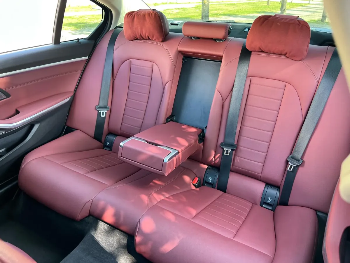 2021 BMW 3 Series 2.0T 184HP L4 8AT,autocango,china used car exporter,china ev exporter,chinese used car exporter,chinese used ev exporter