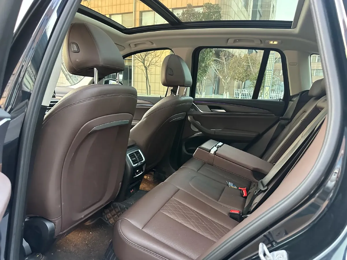 2023 BMW X3 2.0T 245HP L4 8AT,autocango,china used car exporter,china ev exporter,chinese used car exporter,chinese used ev exporter