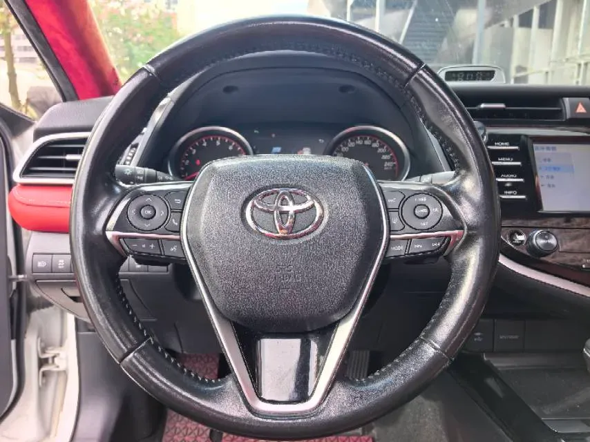 2018 Toyota Camry 2.5L 209HP L4 8AT,autocango,china used car exporter,china ev exporter,chinese used car exporter,chinese used ev exporter