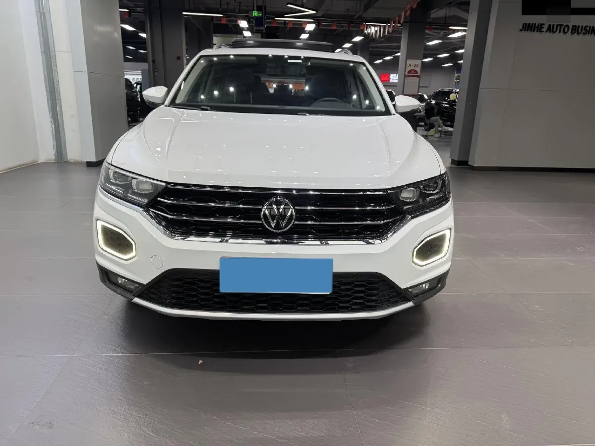 2021 Volkswagen T-Roc 1.4T 150HP L4 7DCT,autocango,china used car exporter,china ev exporter,chinese used car exporter,chinese used ev exporter