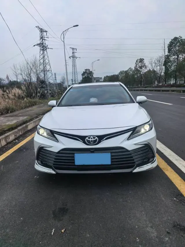 2023 Toyota Camry 2.0L 177HP L4 CVT,autocango,china used car exporter,china ev exporter,chinese used car exporter,chinese used ev exporter
