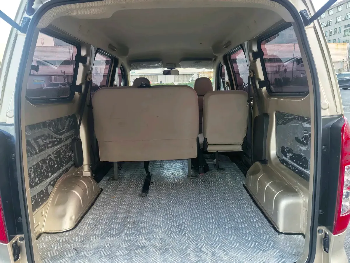 2019 WuLing HongGuang V 1.5L 99HP L4 6MT,autocango,china used car exporter,china ev exporter,chinese used car exporter,chinese used ev exporter