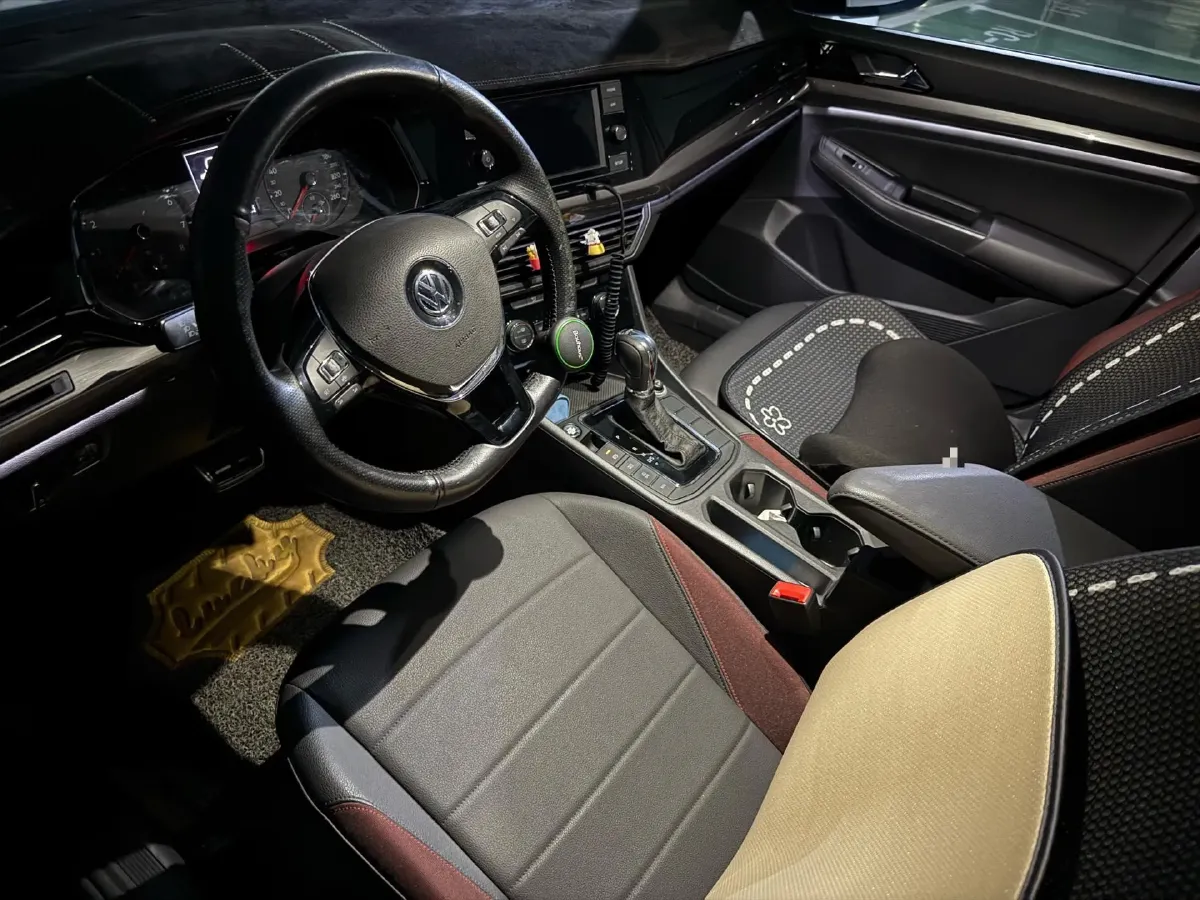 2019 HuangHai WeiLong 2.4T 218HP L4 6AT,autocango,china used car exporter,china ev exporter,chinese used car exporter,chinese used ev exporter