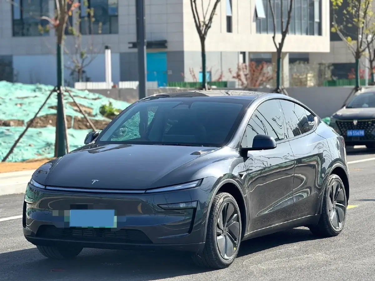 2025 Tesla Model Y BEV 78.4KWH 2025 Tesla Model Y BEV 78.4KWH
