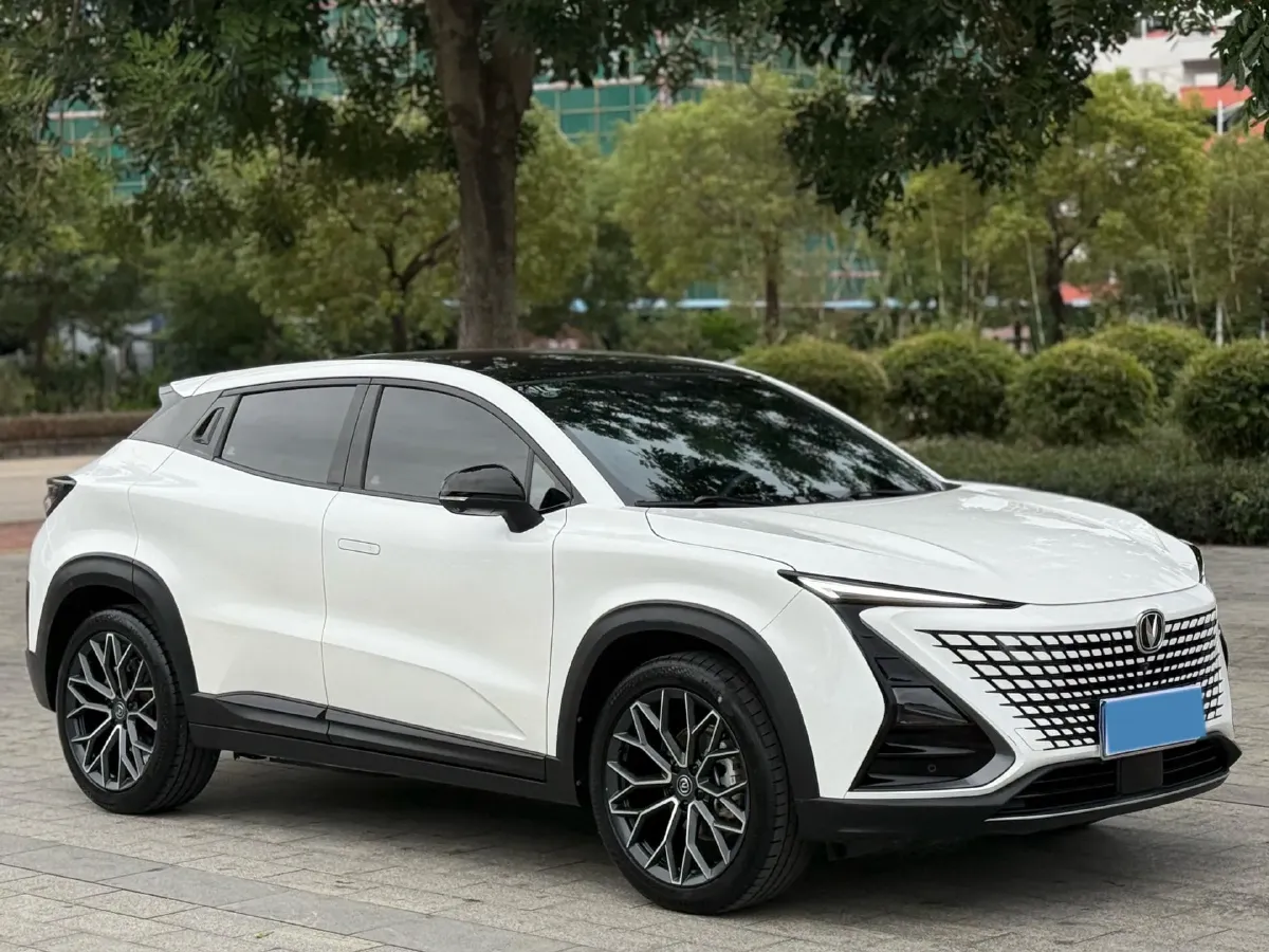 2022 ChangAn UNI-T 1.5T 188HP L4 7DCT,autocango,china used car exporter,china ev exporter,chinese used car exporter,chinese used ev exporter