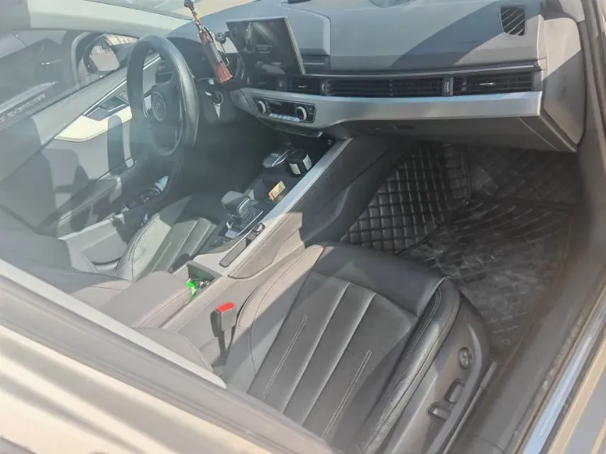 2020 Audi A4L 2.0T 190HP L4 7DCT,autocango,china used car exporter,china ev exporter,chinese used car exporter,chinese used ev exporter