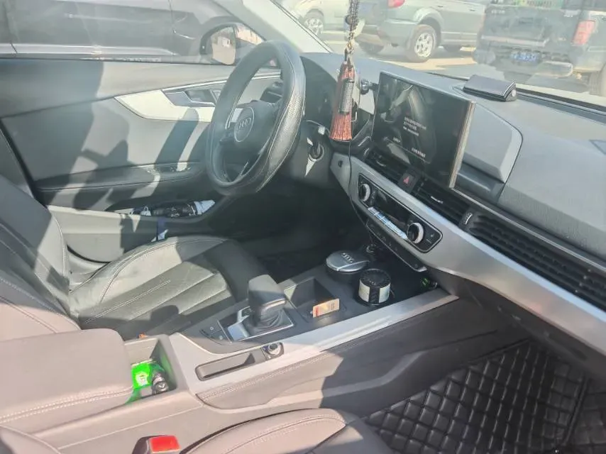 2020 Audi A4L 2.0T 190HP L4 7DCT,autocango,china used car exporter,china ev exporter,chinese used car exporter,chinese used ev exporter