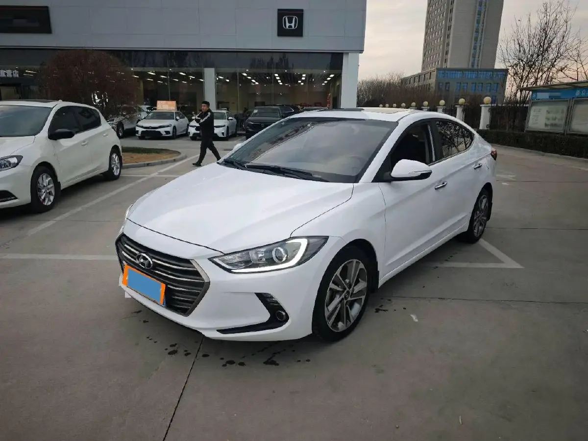 2019 Hyundai Elantra 1.4T 130HP L4 7DCT