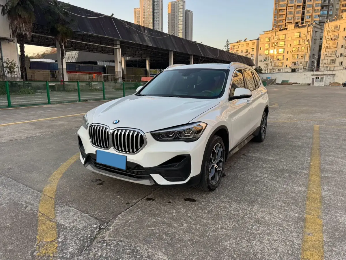 2021 BMW X1 2.0T 192HP L4 7DCT