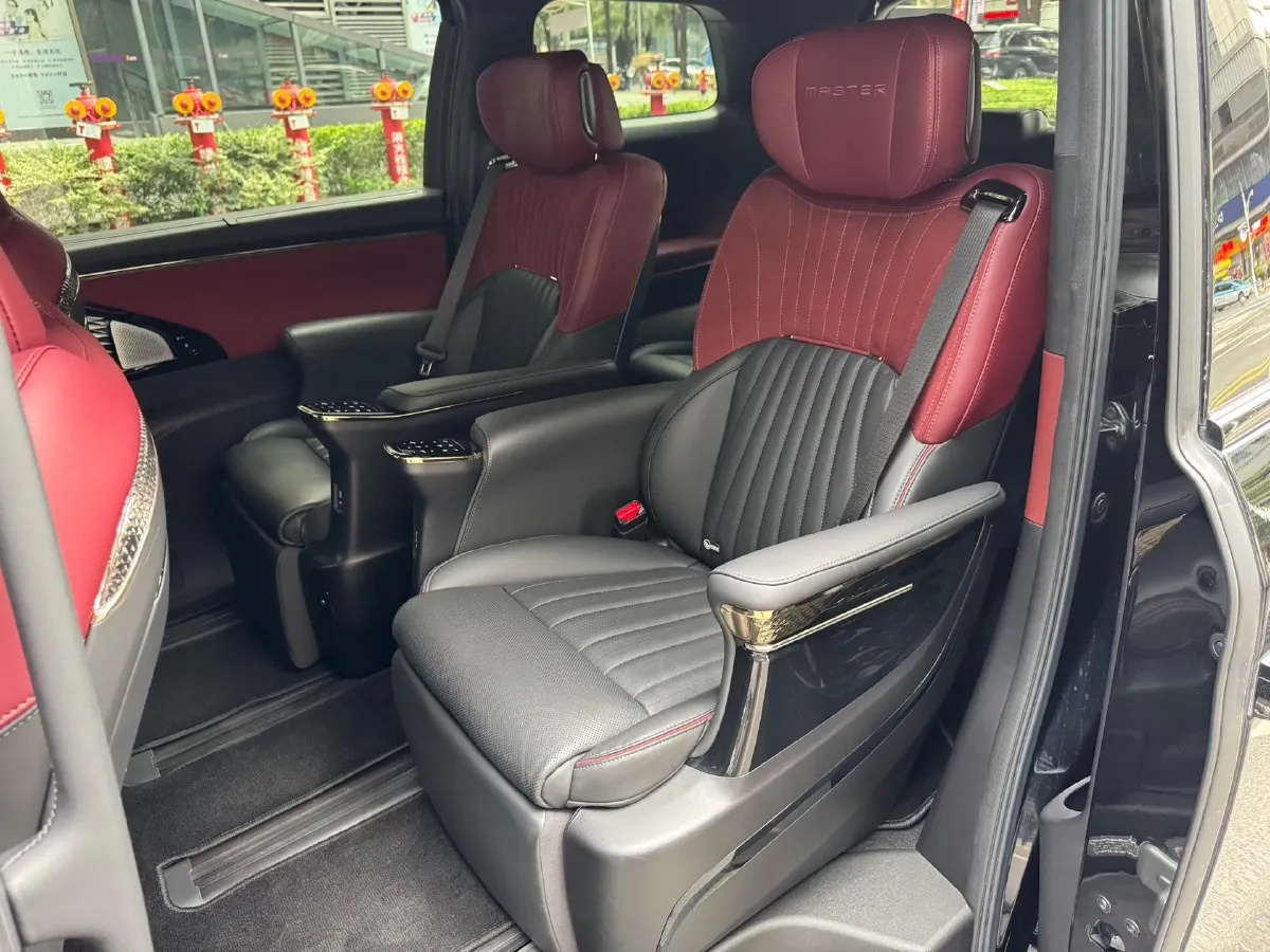 2024 GAC Trumpchi M8 2.0T 252HP L4 8AT,autocango,china used car exporter,china ev exporter,chinese used car exporter,chinese used ev exporter