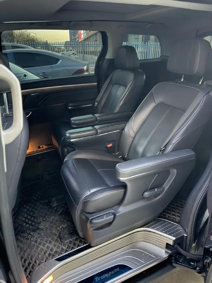 2021 GAC Trumpchi M8 2.0T 252HP L4 8AT,autocango,china used car exporter,china ev exporter,chinese used car exporter,chinese used ev exporter