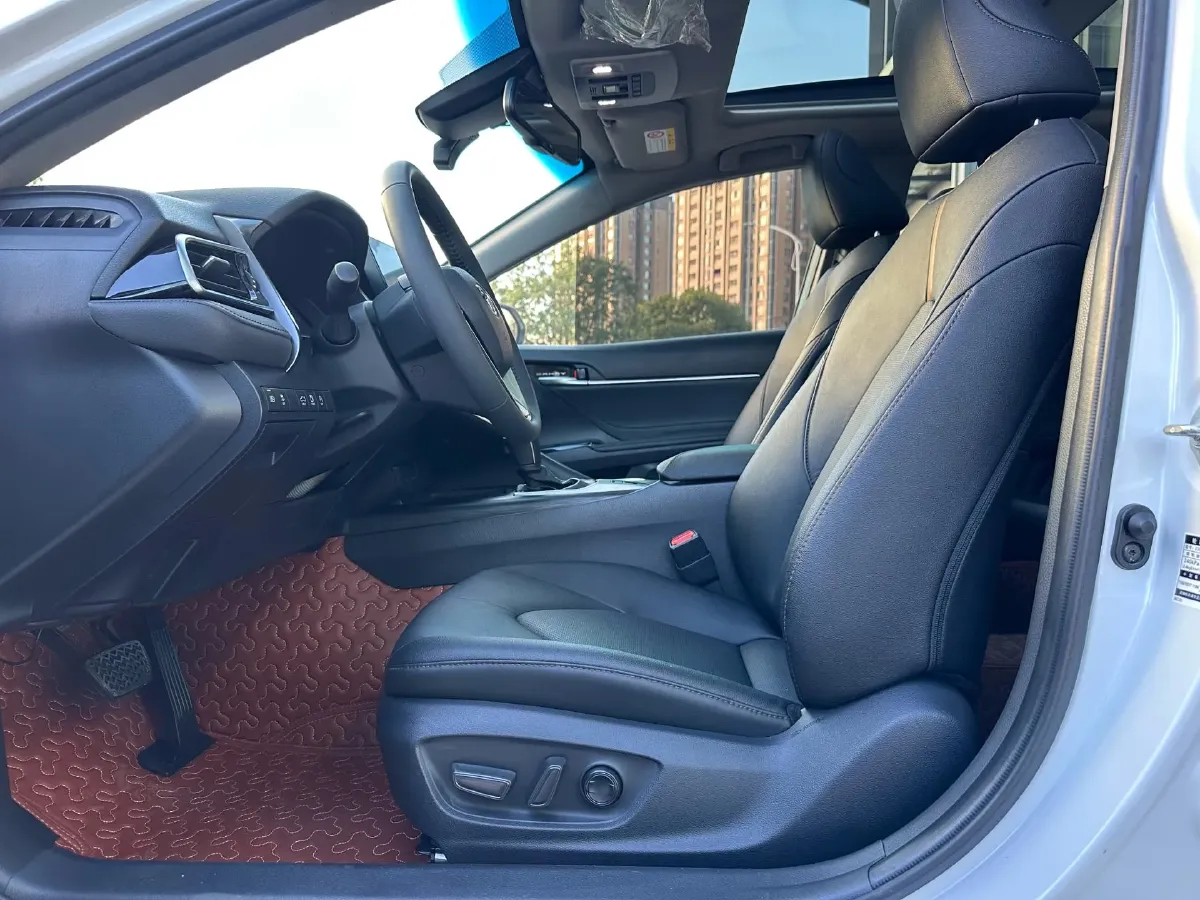 2021 Toyota Camry 2.5L 209HP L4 8AT,autocango,china used car exporter,china ev exporter,chinese used car exporter,chinese used ev exporter