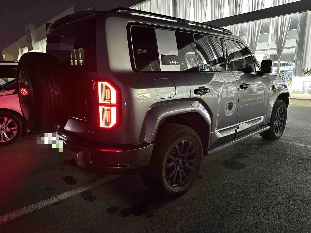 2025 FangChengBao Bao 5 1.5T 194HP L4 E-CVT PHEV 31.8KWH,autocango,china used car exporter,china ev exporter,chinese used car exporter,chinese used ev exporter