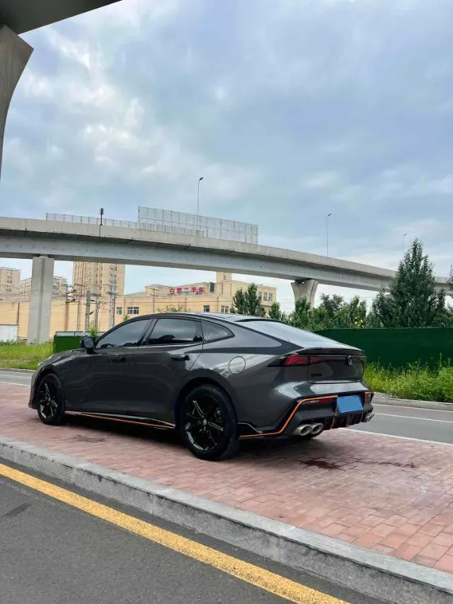 2022 ChangAn UNI-V 2.0T 233HP L4 8AT,autocango,china used car exporter,china ev exporter,chinese used car exporter,chinese used ev exporter