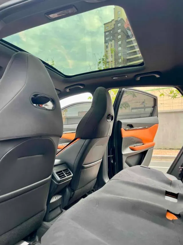 2022 ChangAn UNI-V 2.0T 233HP L4 8AT,autocango,china used car exporter,china ev exporter,chinese used car exporter,chinese used ev exporter