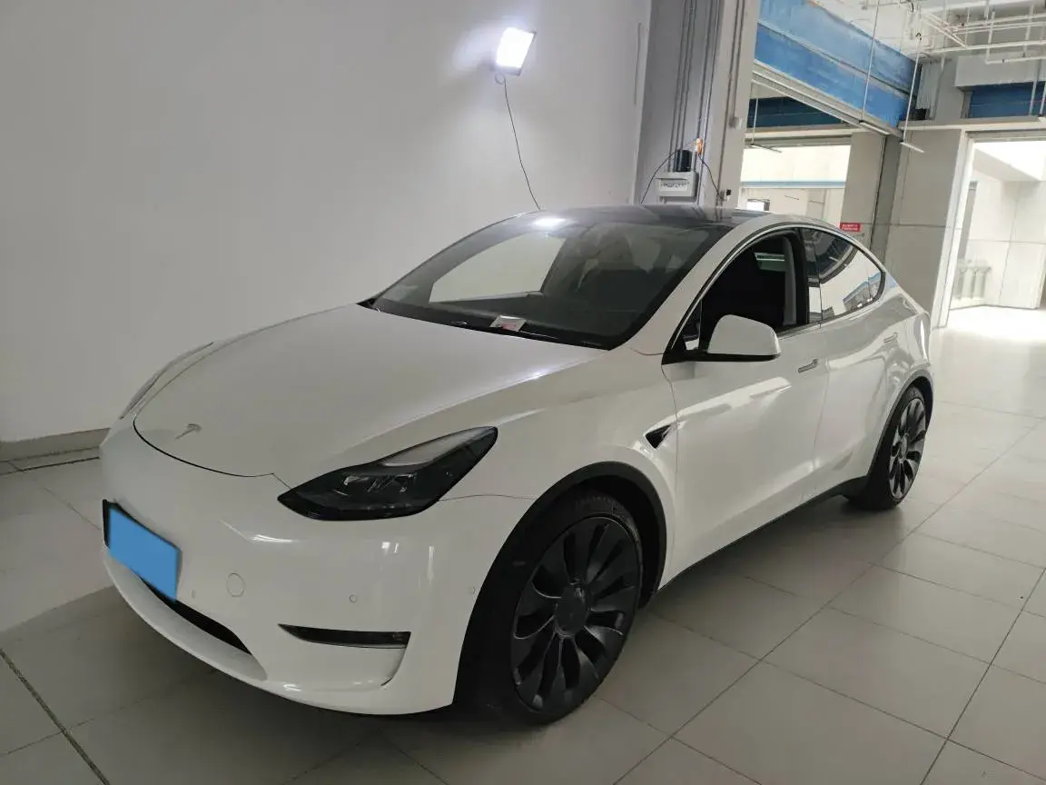 2022 Tesla Model Y BEV 60KWH