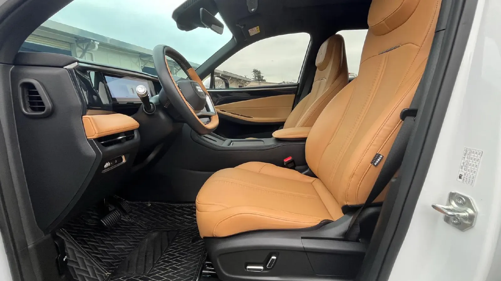 2023 Geely Galaxy L7 1.5T 163HP L4 3DHT PHEV 18.7KWH,autocango,china used car exporter,china ev exporter,chinese used car exporter,chinese used ev exporter