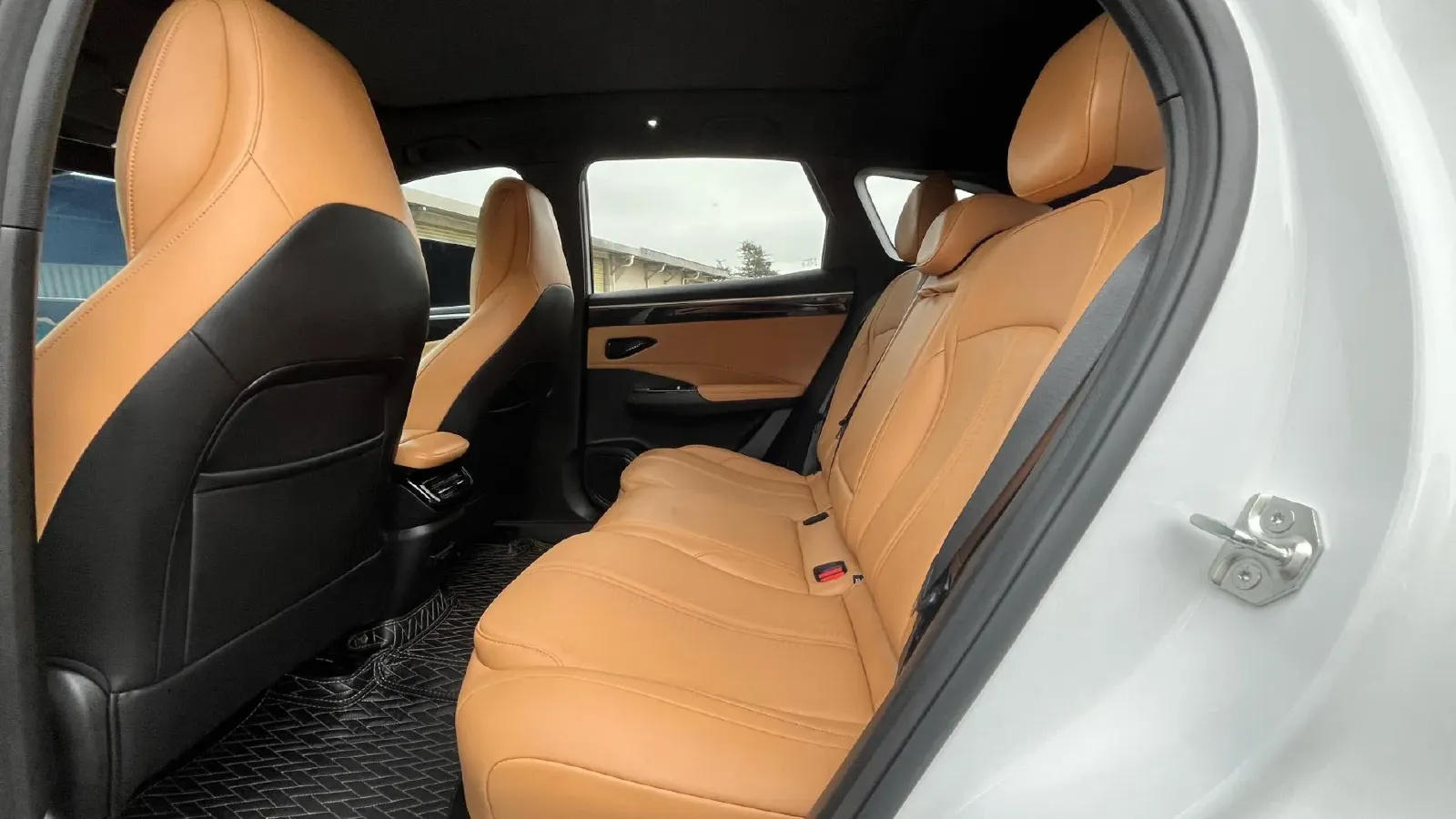 2023 Geely Galaxy L7 1.5T 163HP L4 3DHT PHEV 18.7KWH,autocango,china used car exporter,china ev exporter,chinese used car exporter,chinese used ev exporter