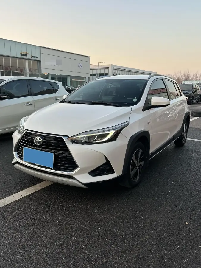 2021 Toyota Yaris L 1.5L 112HP L4 CVT