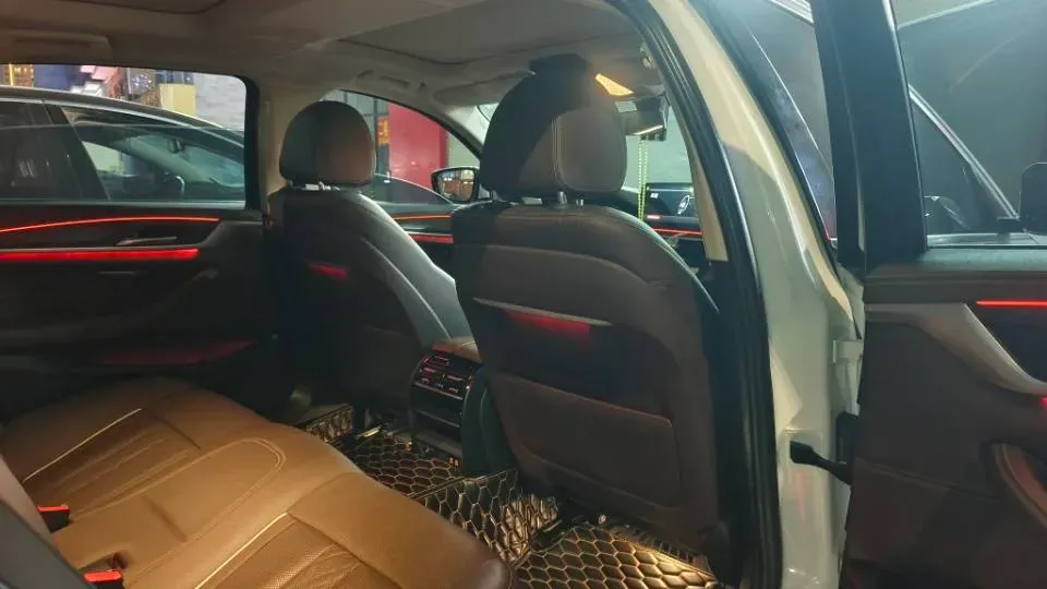 2021 BMW 5 Series 2.0T 252HP L4 8AT,autocango,china used car exporter,china ev exporter,chinese used car exporter,chinese used ev exporter