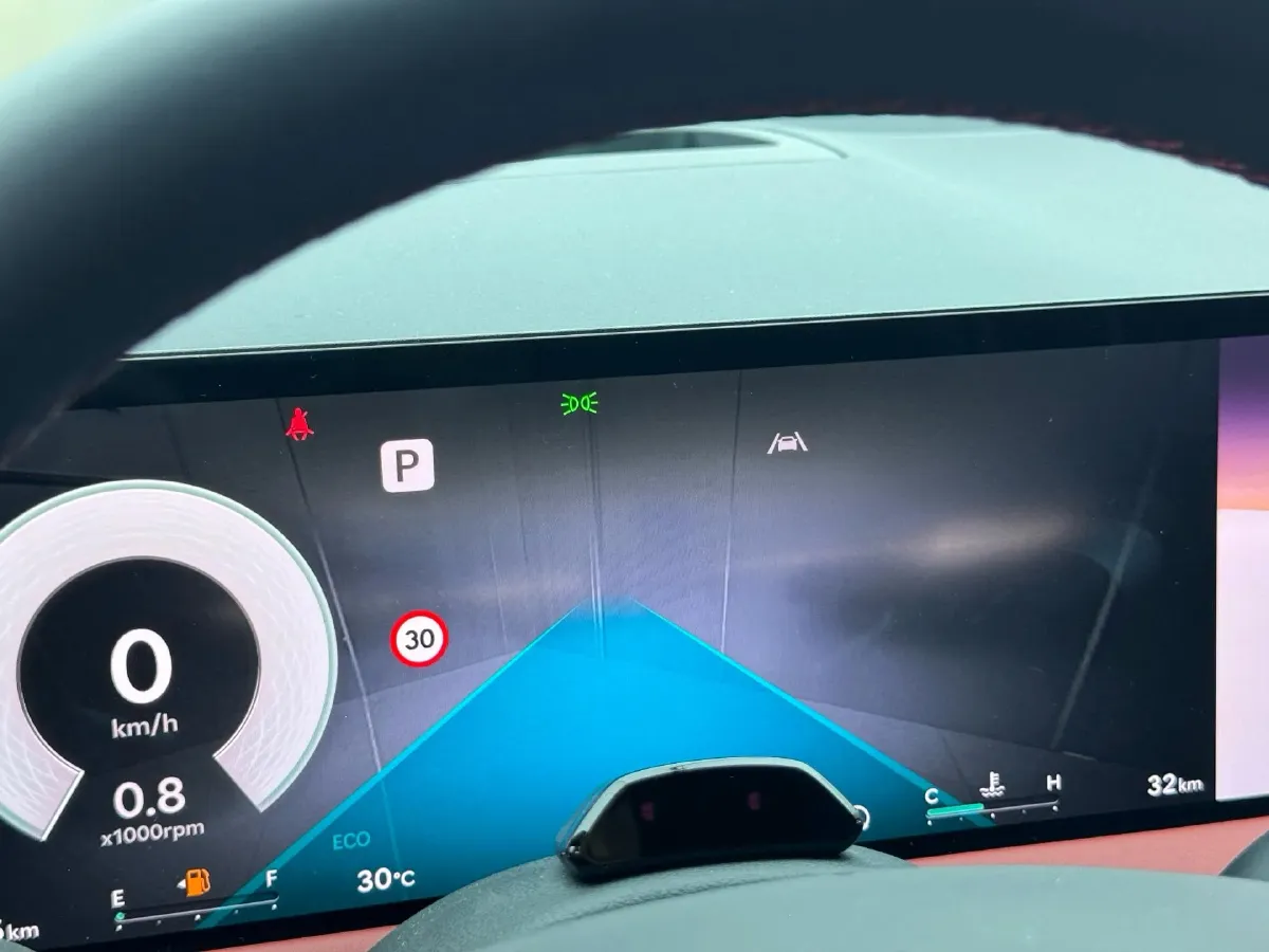 2025 Genesis GV70 2.5T 304HP L4 8AT,autocango,china used car exporter,china ev exporter,chinese used car exporter,chinese used ev exporter