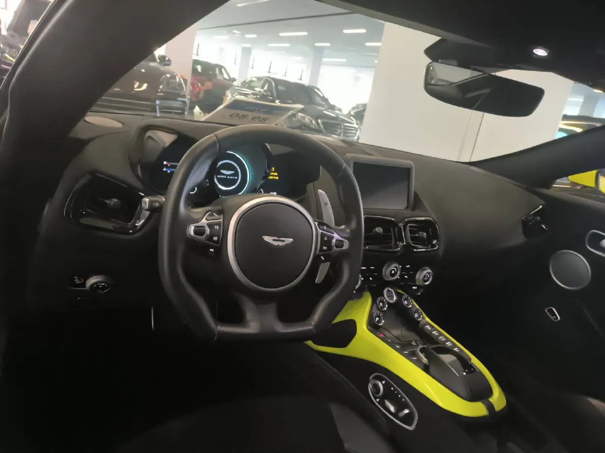 2018 Aston Martin V8 Vantage 4.0T 510HP V8 8AT,autocango,china used car exporter,china ev exporter,chinese used car exporter,chinese used ev exporter