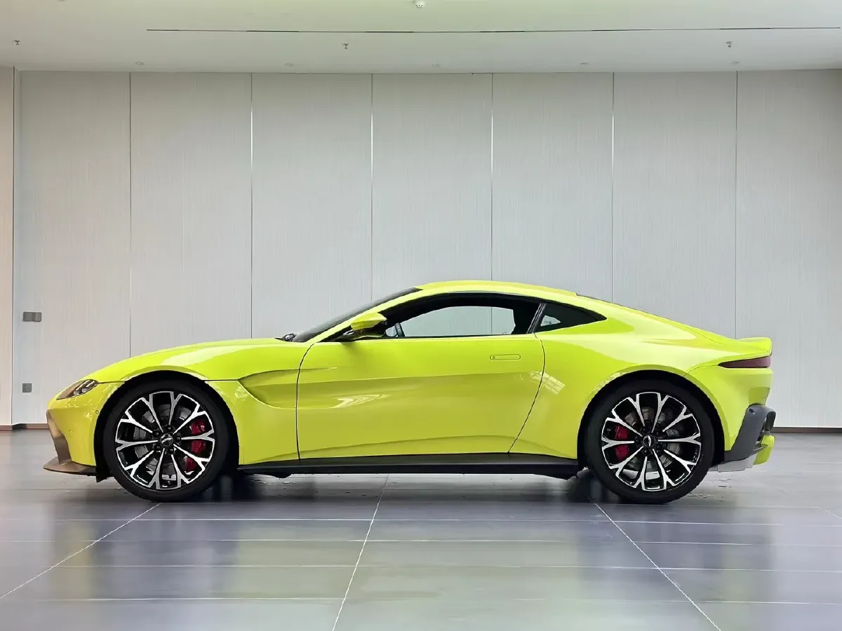 2018 Aston Martin V8 Vantage 4.0T 510HP V8 8AT,autocango,china used car exporter,china ev exporter,chinese used car exporter,chinese used ev exporter