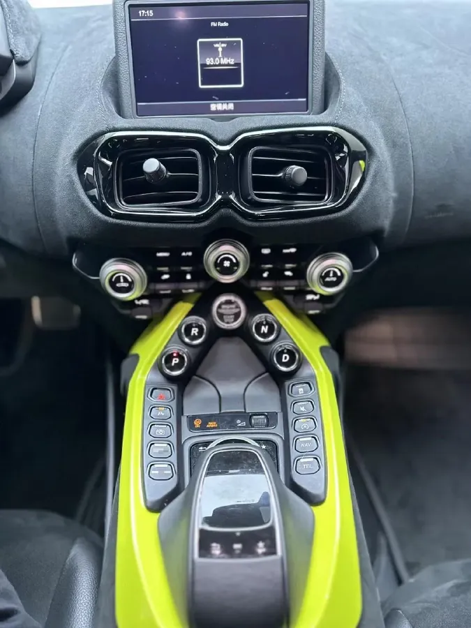 2018 Aston Martin V8 Vantage 4.0T 510HP V8 8AT,autocango,china used car exporter,china ev exporter,chinese used car exporter,chinese used ev exporter