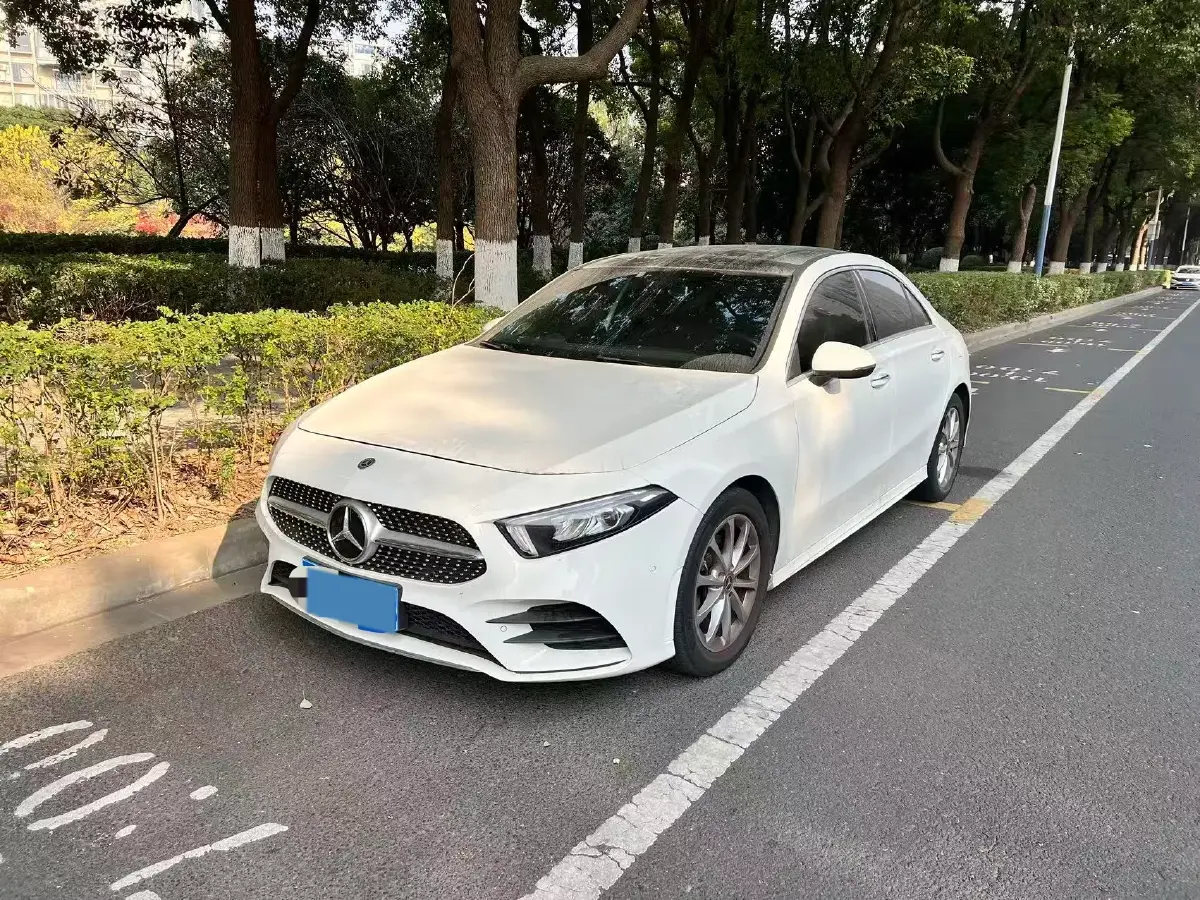 2020 Mercedes-Benz A Class 1.3T 163HP L4 7DCT