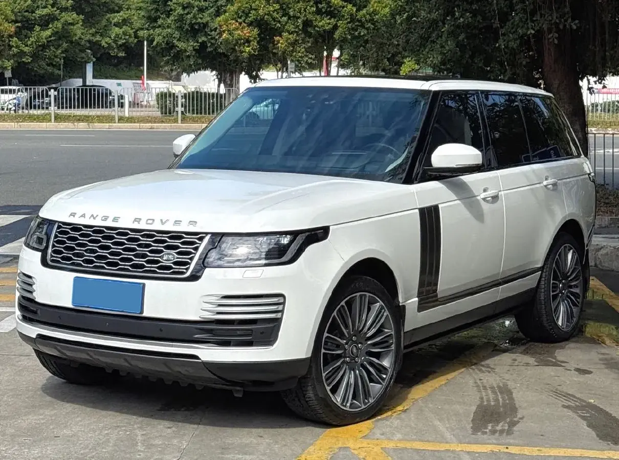 2021 Land Rover Range Rover 3.0T 360HP L6 8AT 2021 Land Rover Range Rover 3.0T 360HP L6 8AT