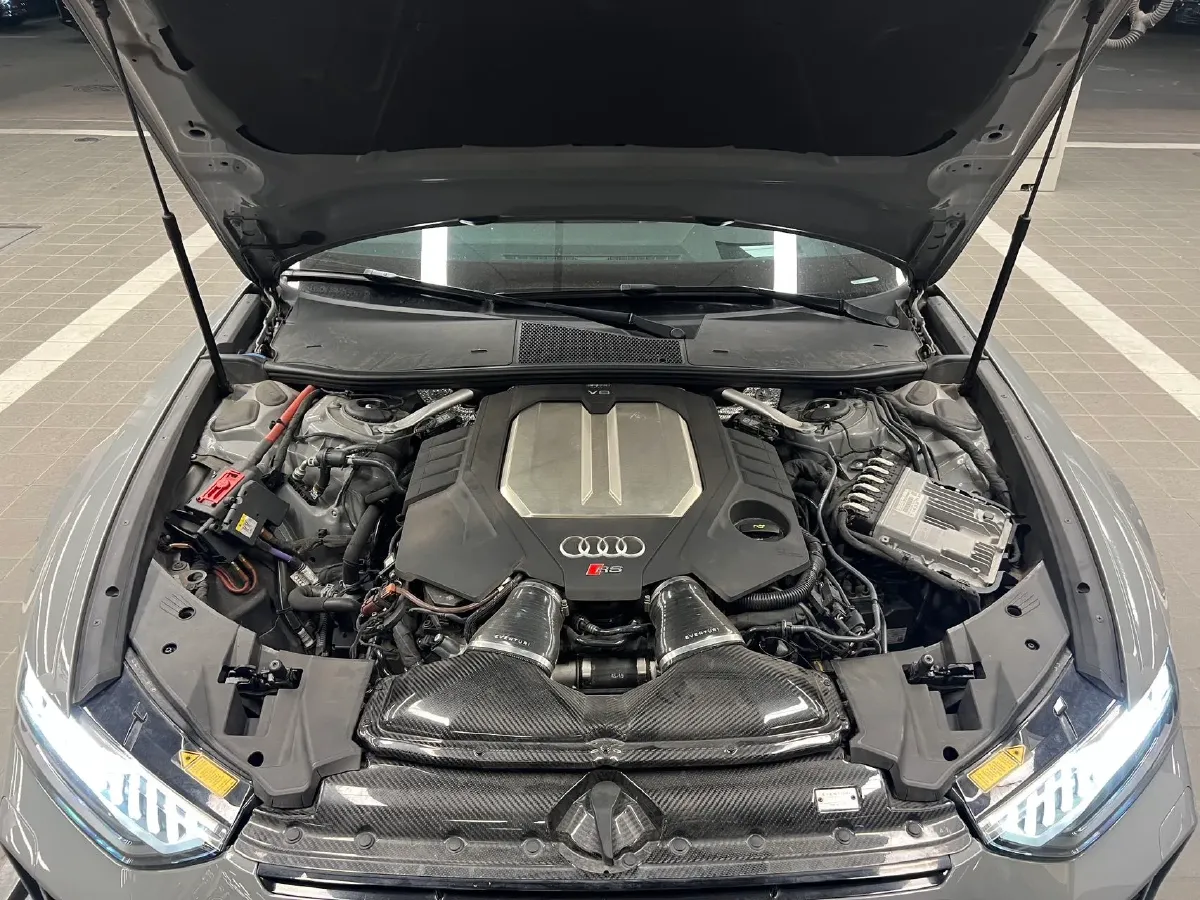 2021 Audi RS 6 4.0T 600HP V8 8AT,autocango,china used car exporter,china ev exporter,chinese used car exporter,chinese used ev exporter