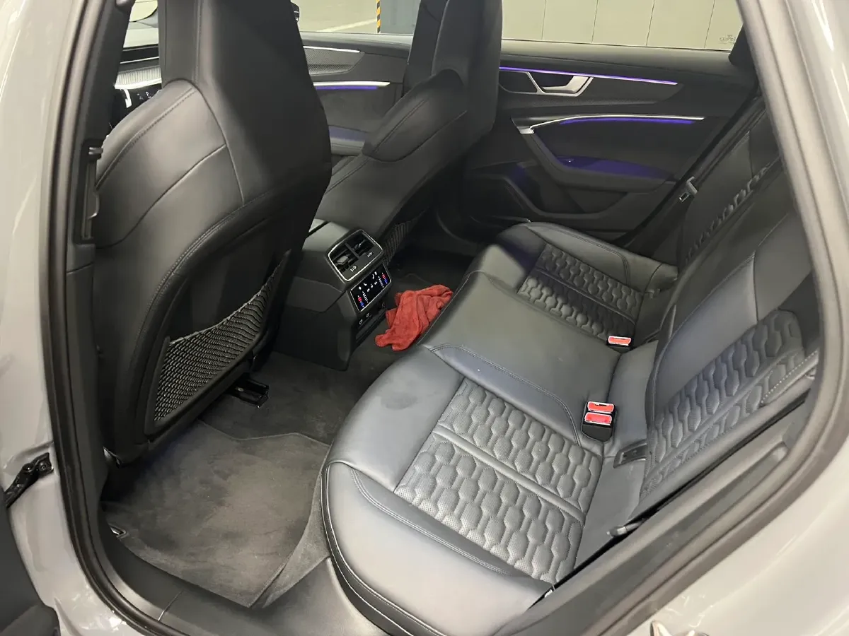 2021 Audi RS 6 4.0T 600HP V8 8AT,autocango,china used car exporter,china ev exporter,chinese used car exporter,chinese used ev exporter