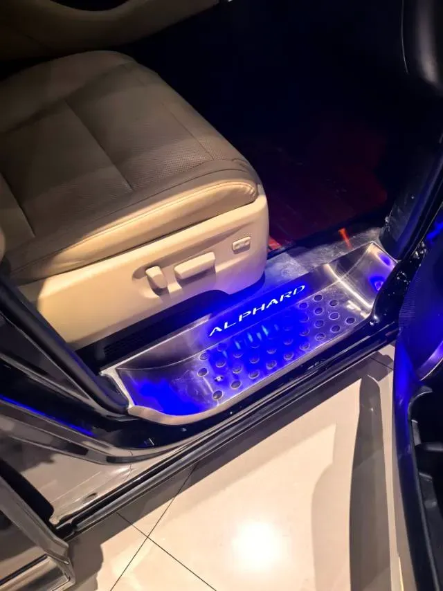 2020 Toyota Alphard 2.5L 117HP L4 E-CVT Hybrid,autocango,china used car exporter,china ev exporter,chinese used car exporter,chinese used ev exporter