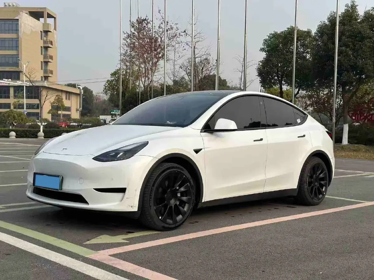 2022 Tesla Model Y BEV 60KWH