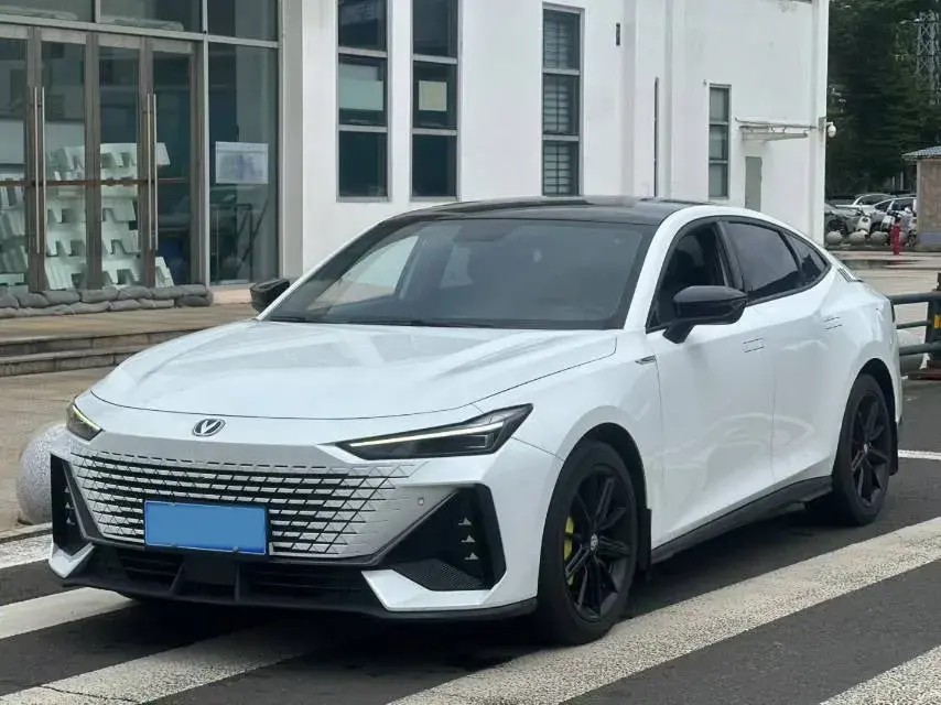 2022 ChangAn UNI-V 1.5T 188HP L4 7DCT