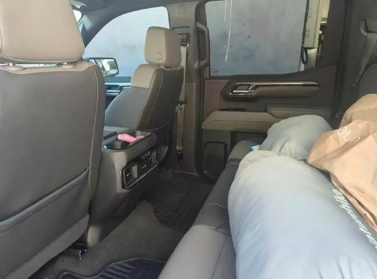 2017 Chevrolet Silverado 6.2L 426HP V8 8AT,autocango,china used car exporter,china ev exporter,chinese used car exporter,chinese used ev exporter