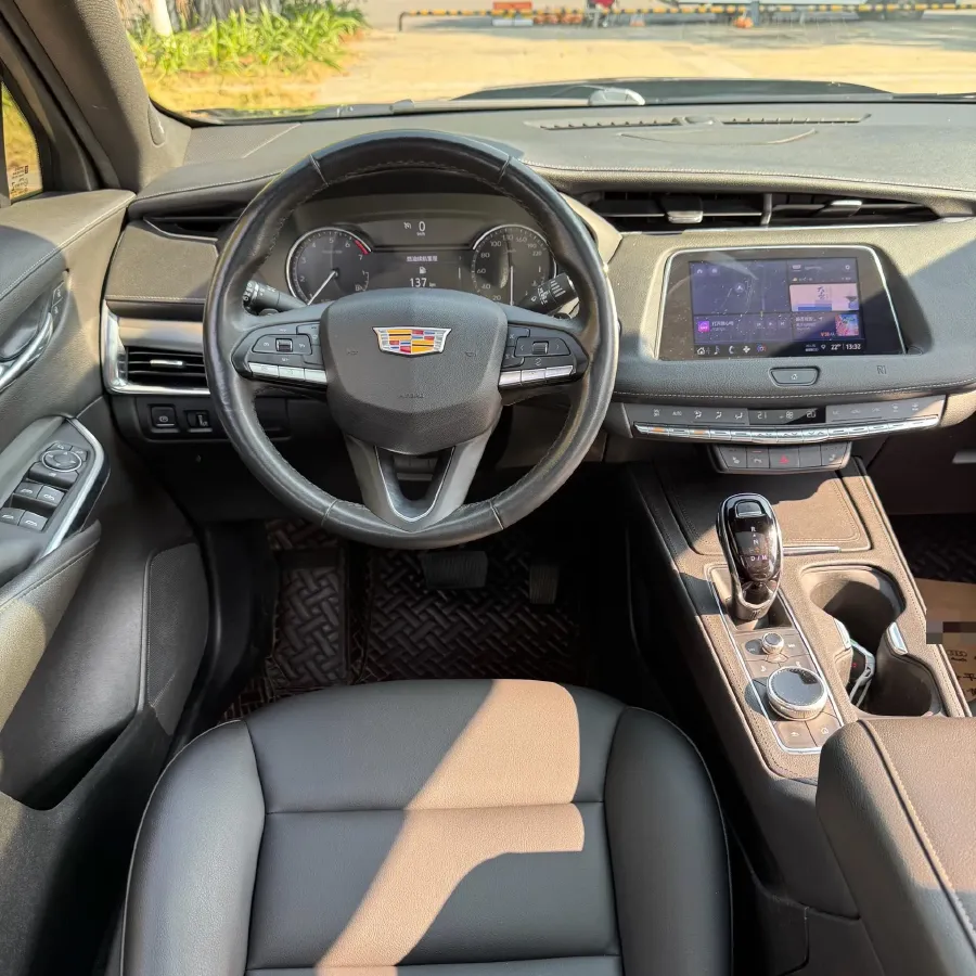 2021 Cadillac XT4 2.0T 237HP L4 9AT,autocango,china used car exporter,china ev exporter,chinese used car exporter,chinese used ev exporter