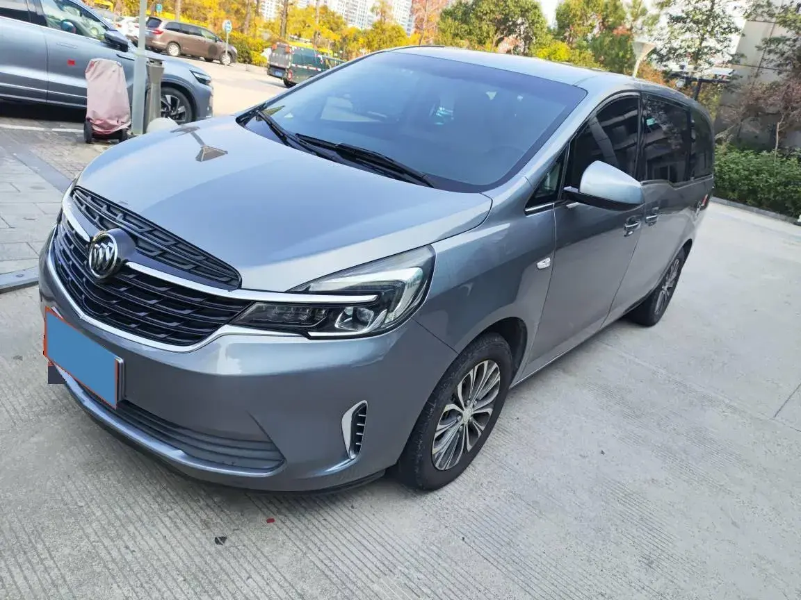 2022 Buick GL8 2.0T 237HP L4 9AT 2022 Buick GL8 2.0T 237HP L4 9AT