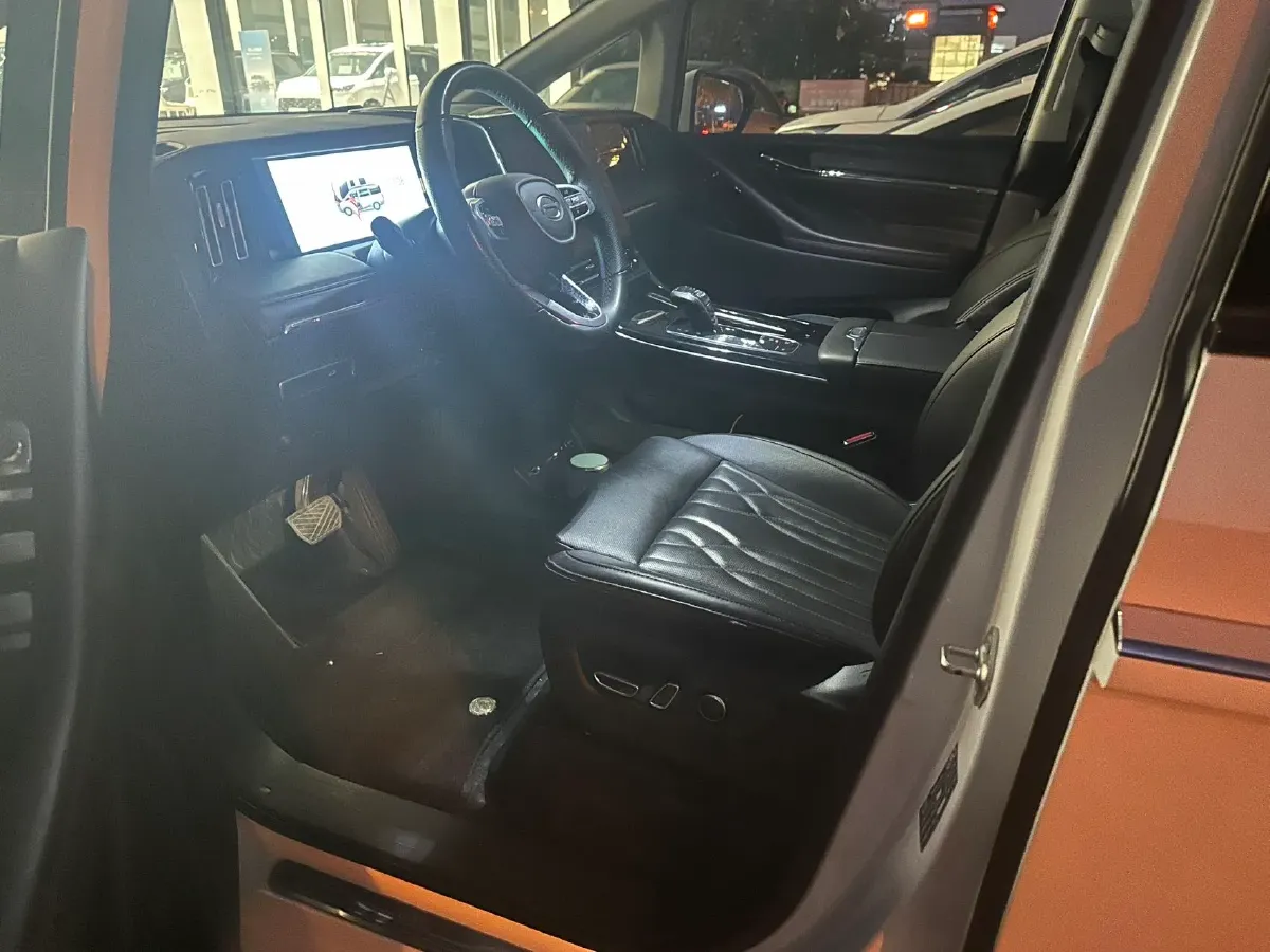 2024 GAC Trumpchi M8 2.0T 252HP L4 8AT,autocango,china used car exporter,china ev exporter,chinese used car exporter,chinese used ev exporter