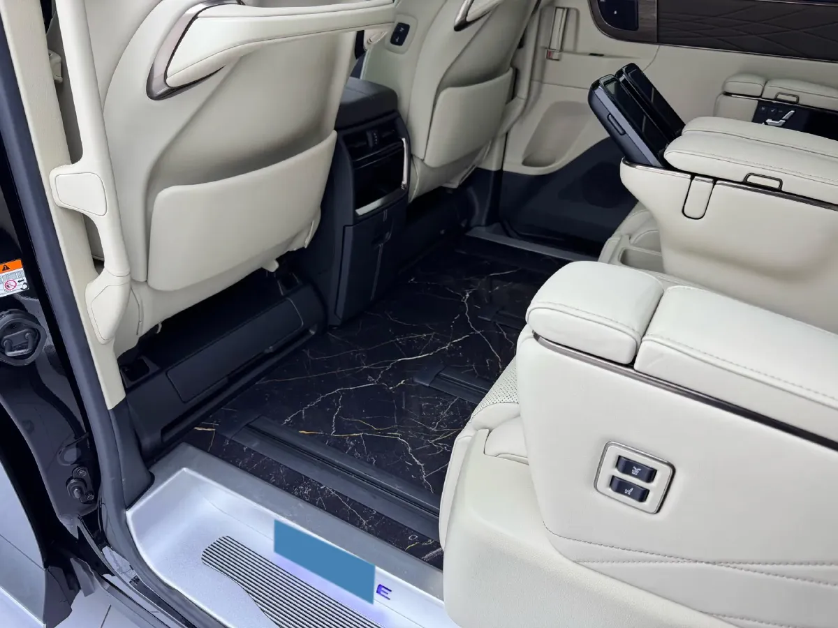 2024 Toyota Vellfire 2.5L 190HP L4 E-CVT Hybrid,autocango,china used car exporter,china ev exporter,chinese used car exporter,chinese used ev exporter