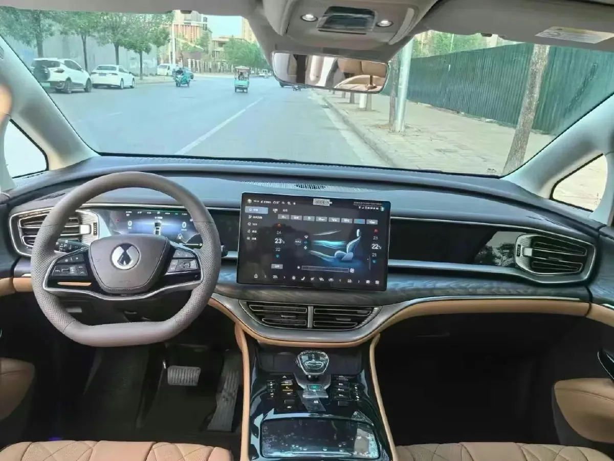 2025 Denza D9 1.5T 156HP L4 E-CVT PHEV 40KWH,autocango,china used car exporter,china ev exporter,chinese used car exporter,chinese used ev exporter