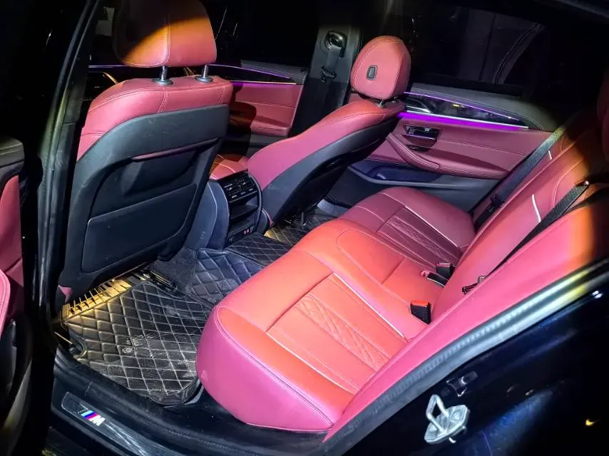 2022 BMW 5 Series 2.0T 184HP L4 8AT,autocango,china used car exporter,china ev exporter,chinese used car exporter,chinese used ev exporter