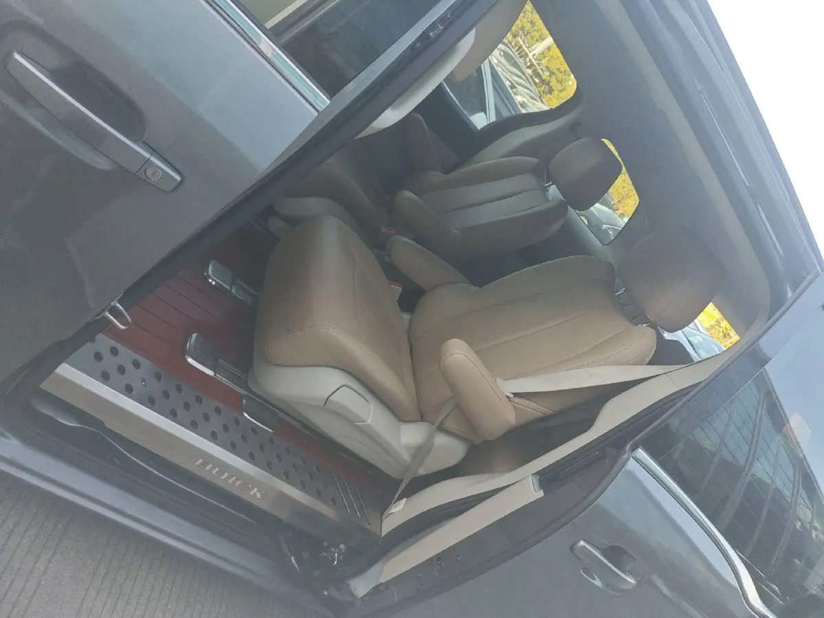 2021 Buick GL8 2.0T 237HP L4 9AT,autocango,china used car exporter,china ev exporter,chinese used car exporter,chinese used ev exporter