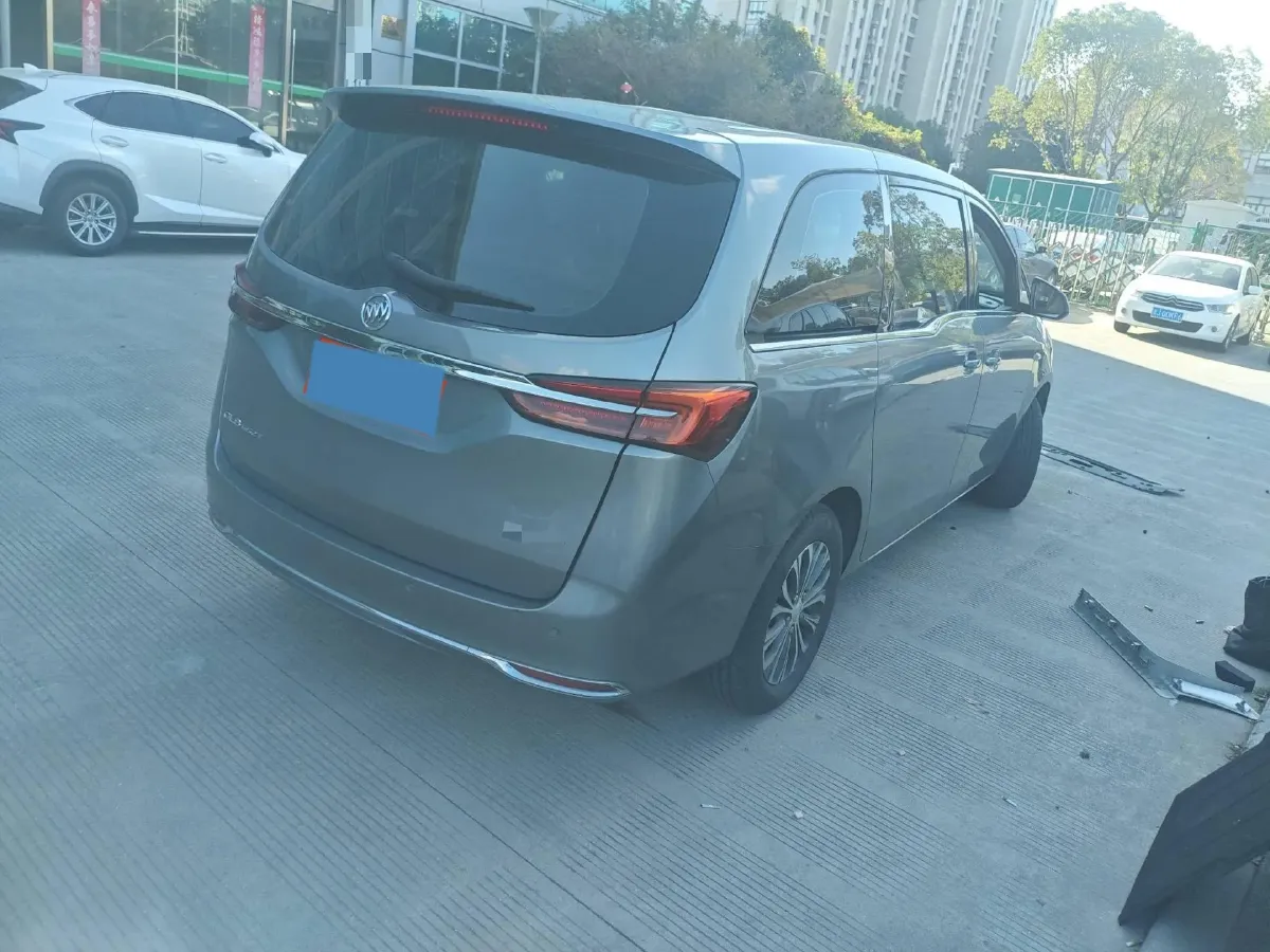 2021 Buick GL8 2.0T 237HP L4 9AT,autocango,china used car exporter,china ev exporter,chinese used car exporter,chinese used ev exporter