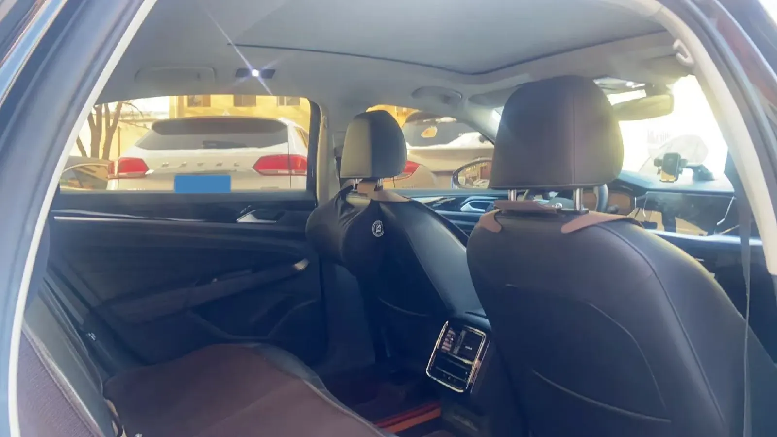 2023 Volkswagen Passat 2.0T 186HP L4 7DCT,autocango,china used car exporter,china ev exporter,chinese used car exporter,chinese used ev exporter