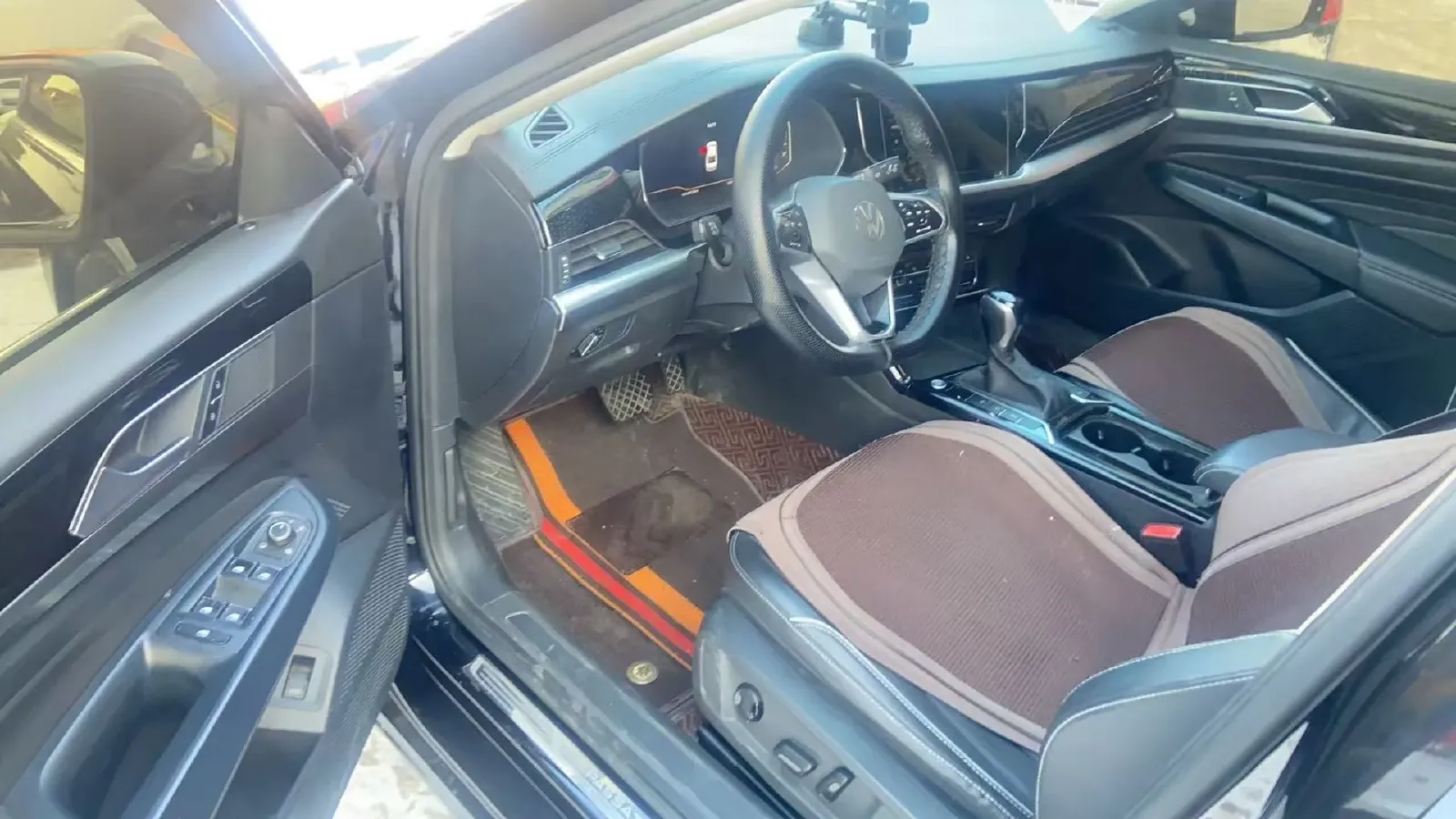 2023 Volkswagen Passat 2.0T 186HP L4 7DCT,autocango,china used car exporter,china ev exporter,chinese used car exporter,chinese used ev exporter